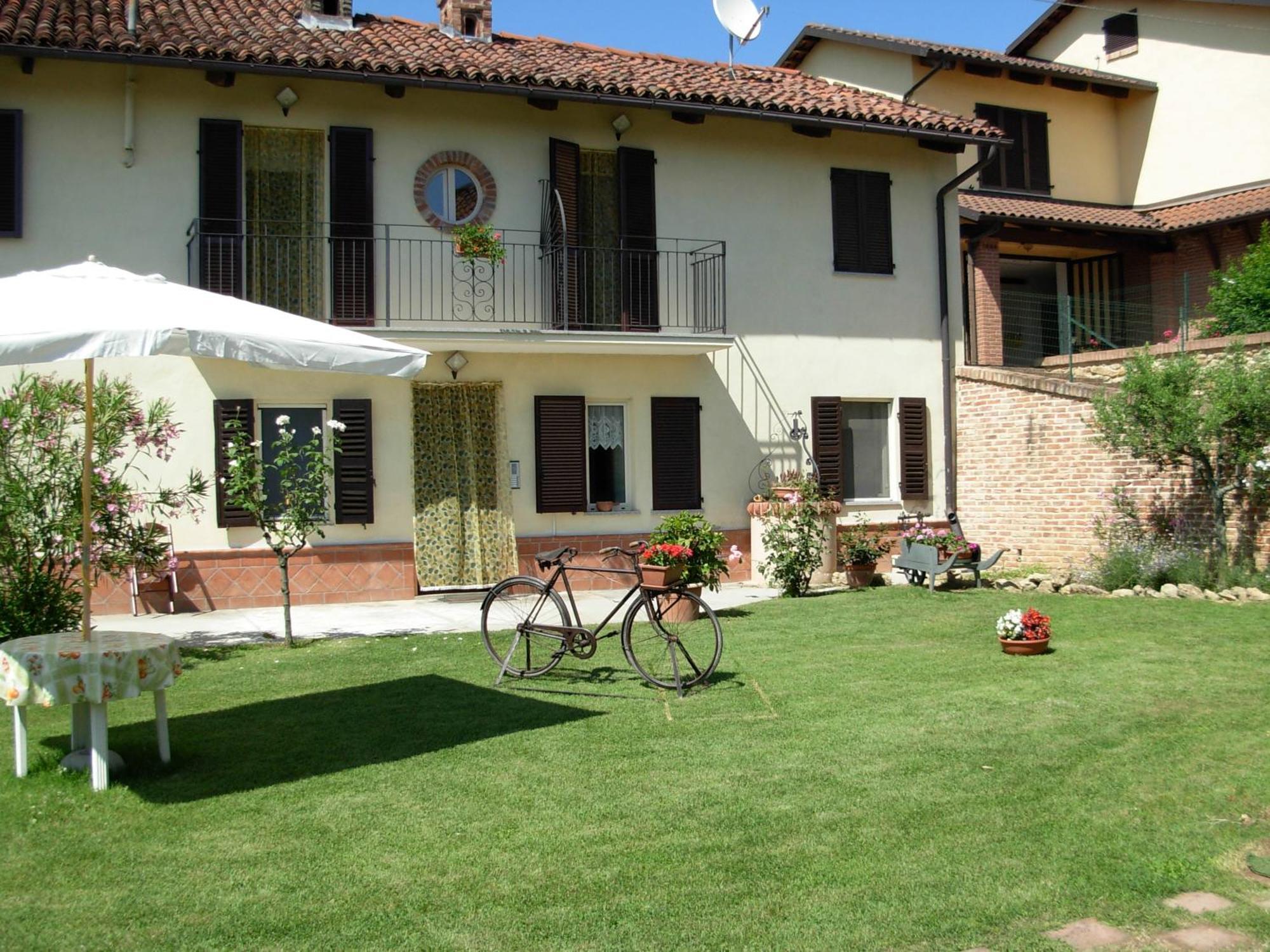 Bed and Breakfast Bricco Dei Ciliegi Cortazzone Exterior foto