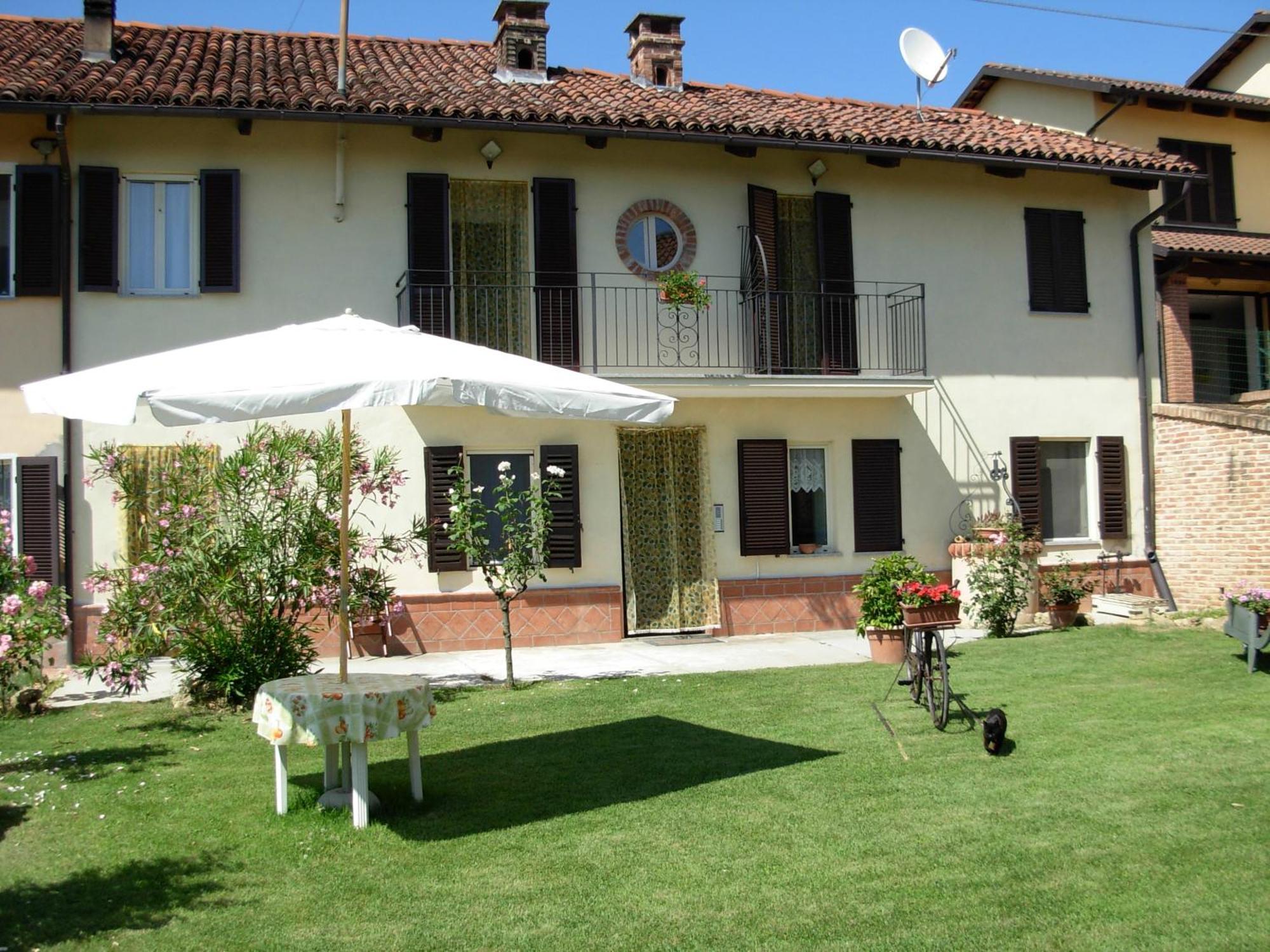 Bed and Breakfast Bricco Dei Ciliegi Cortazzone Exterior foto